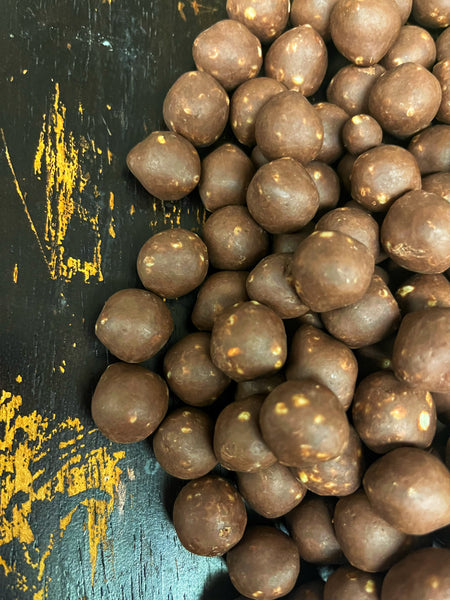 Confections : Nuts